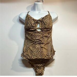 Shade & Shore women’s animal print one piece, fully lined bathing suit. Size M.